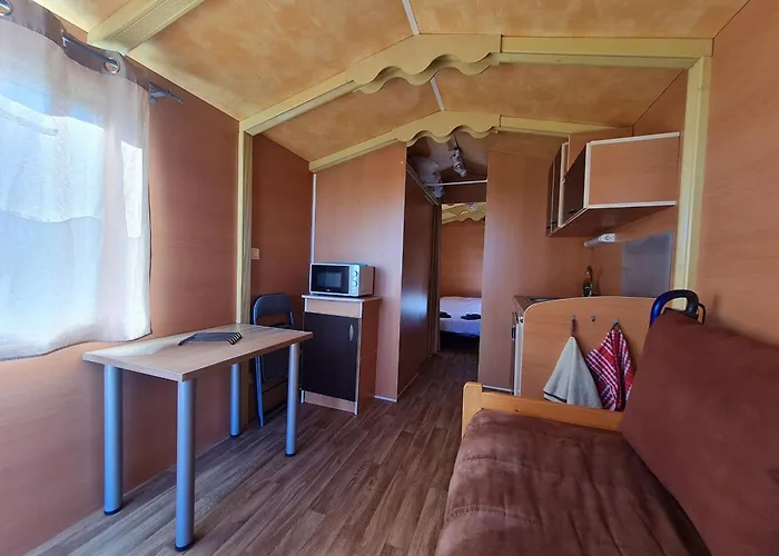 Roulotte Boheme Confortable A La Ferme Pedagogique Pres De Nancy - Fr-1-584-365 Burthecourt-aux-Chenes