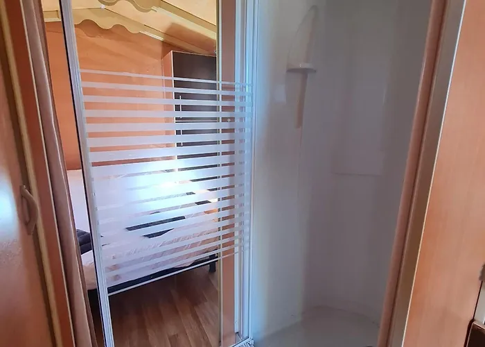 Roulotte Boheme Confortable A La Ferme Pedagogique Pres De Nancy - Fr-1-584-365